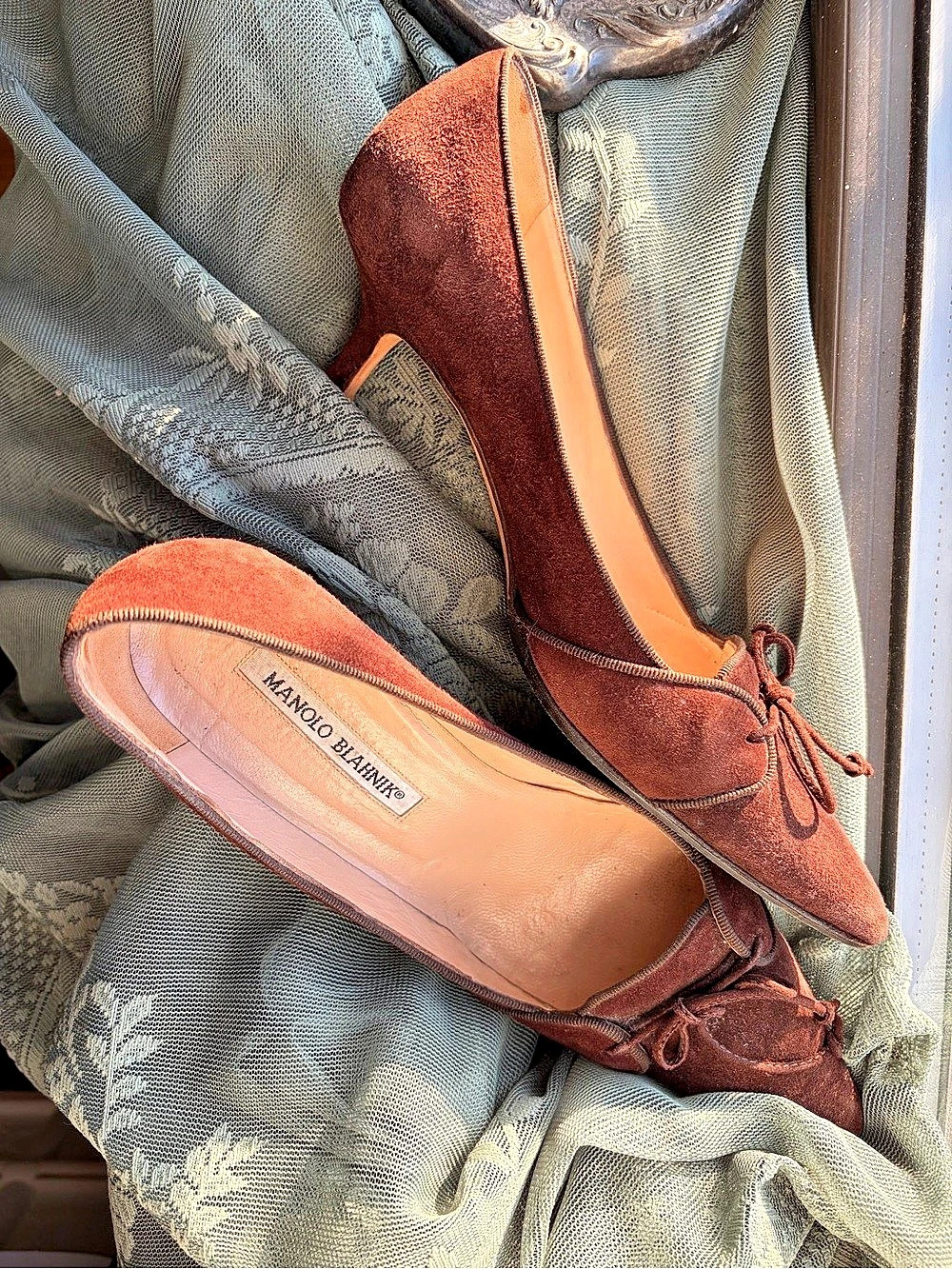 Manolo Blahnik Brown Pointed Toe Heels